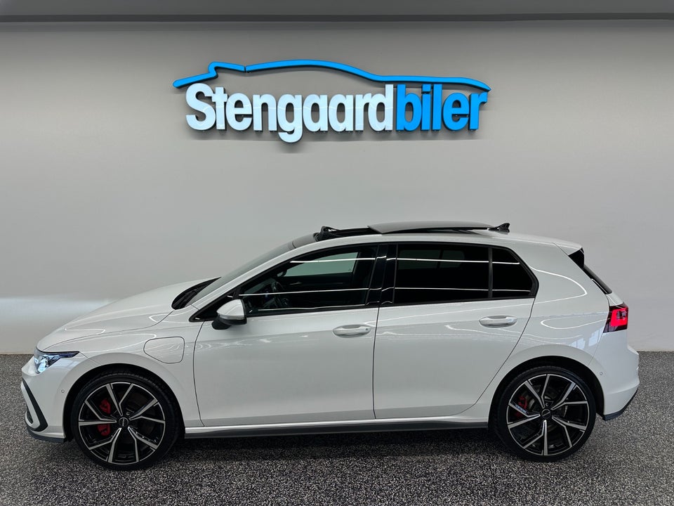 VW Golf VIII 1,4 GTE DSG 5d