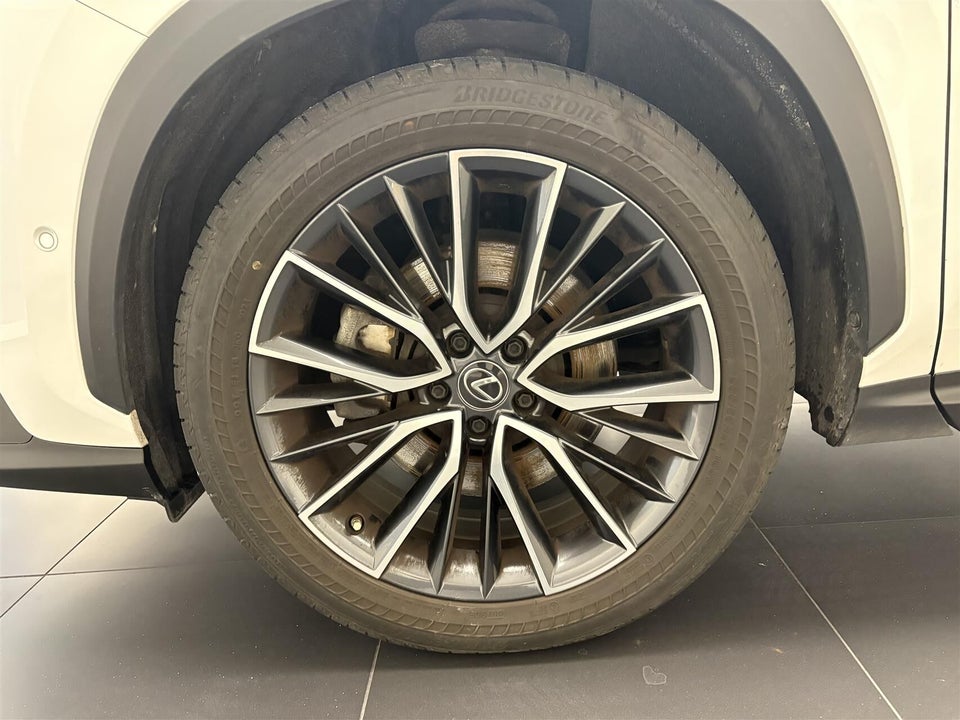 Lexus NX450h+ 2,5 Luxury aut. AWD 5d