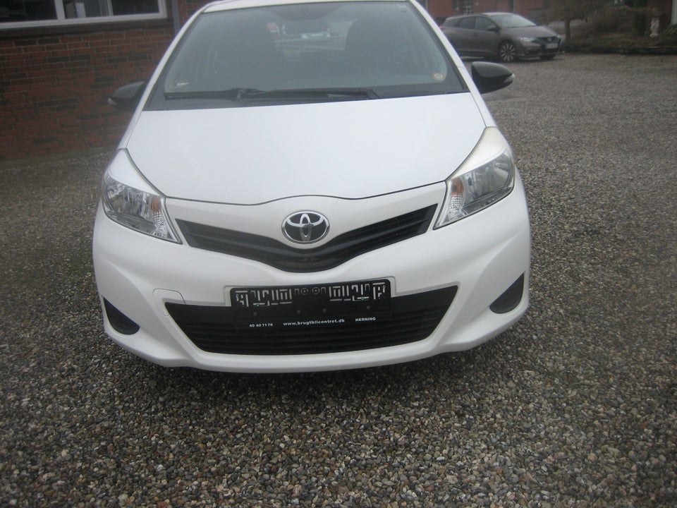 Toyota Yaris 1,0 VVT-i T1 3d