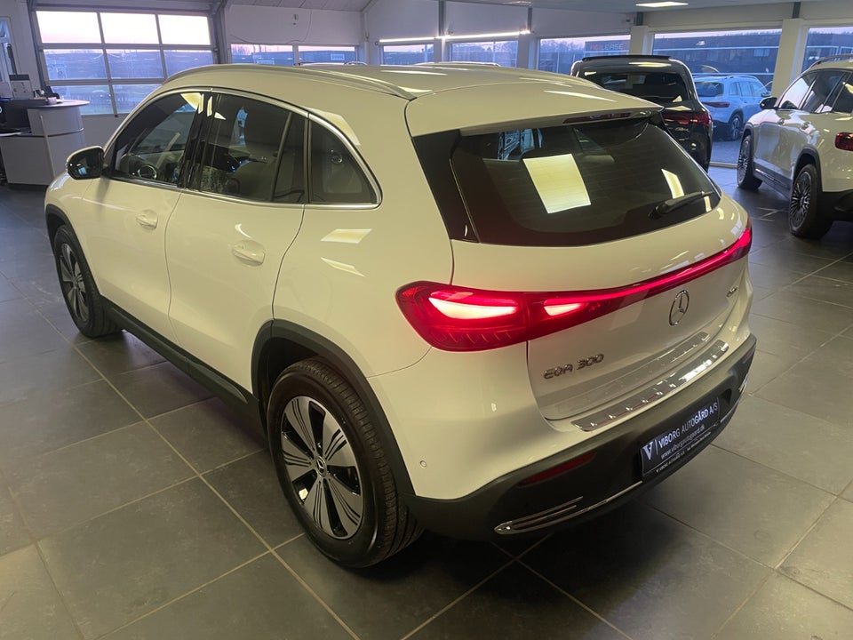 Mercedes EQA300 Progressive 4Matic 5d