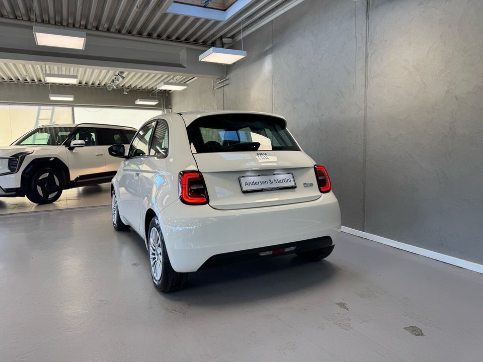 Fiat 500e 42 Icon 3d