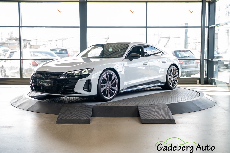 Audi e-tron GT quattro 4d