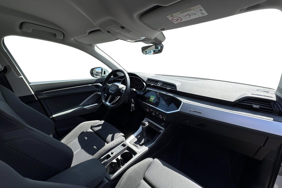 Audi Q3 45 TFSi e Attitude plus S-tr. 5d
