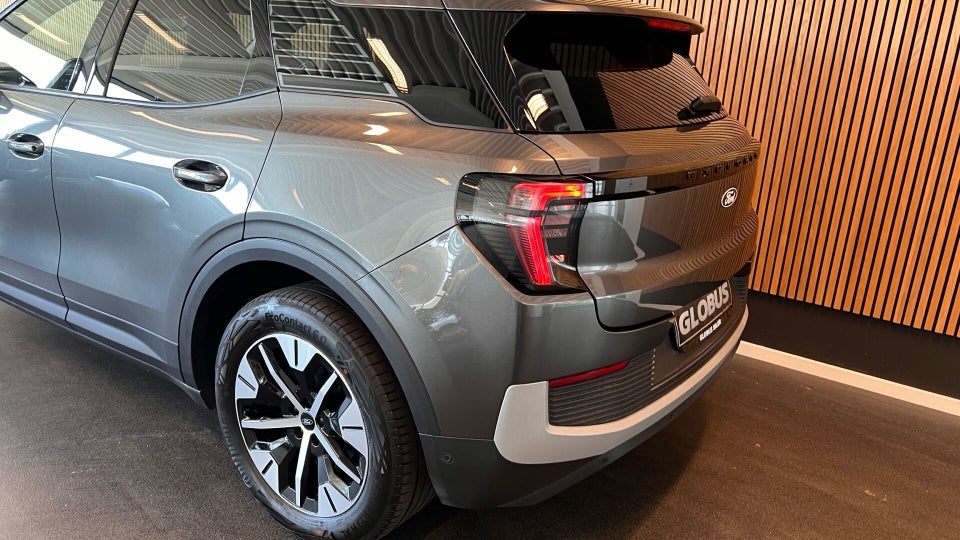 Ford Explorer 79 Select Extended Range AWD 5d
