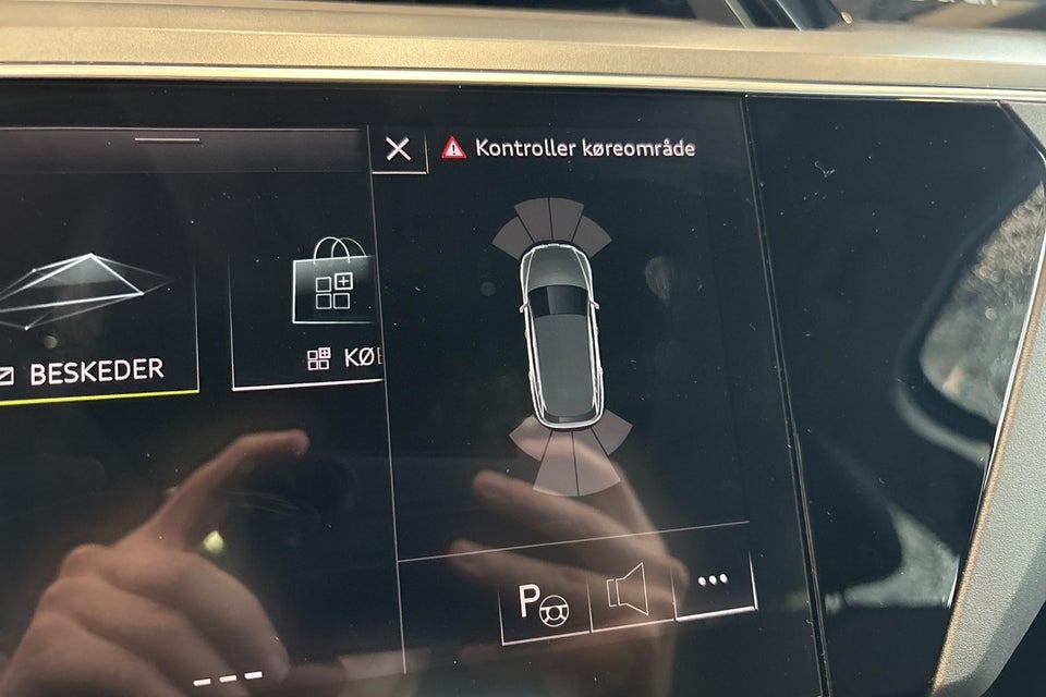 Audi e-tron 55 quattro 5d