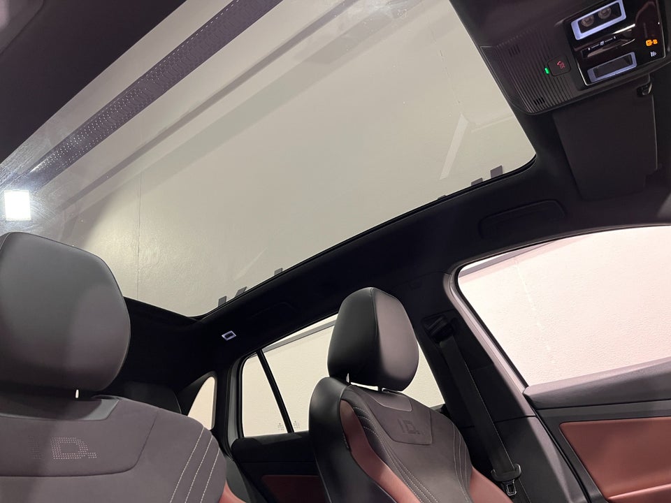 VW ID.4 77 Pro Performance Tech 5d