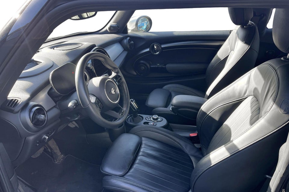 MINI Cooper SE Maximise 3d