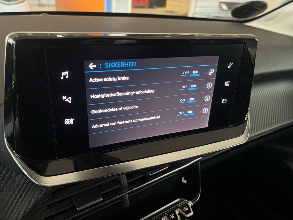 Peugeot 208 1,2 PureTech 100 Allure 5d