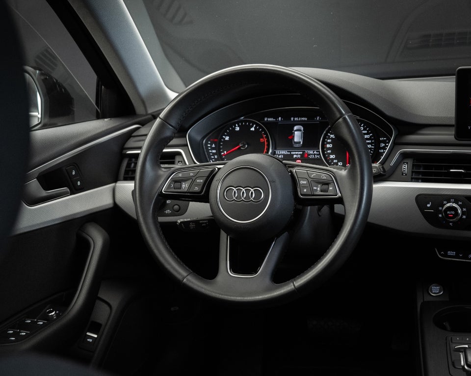 Audi A4 40 TDi Sport Prestige Selection Tour Avant S-tr. 5d