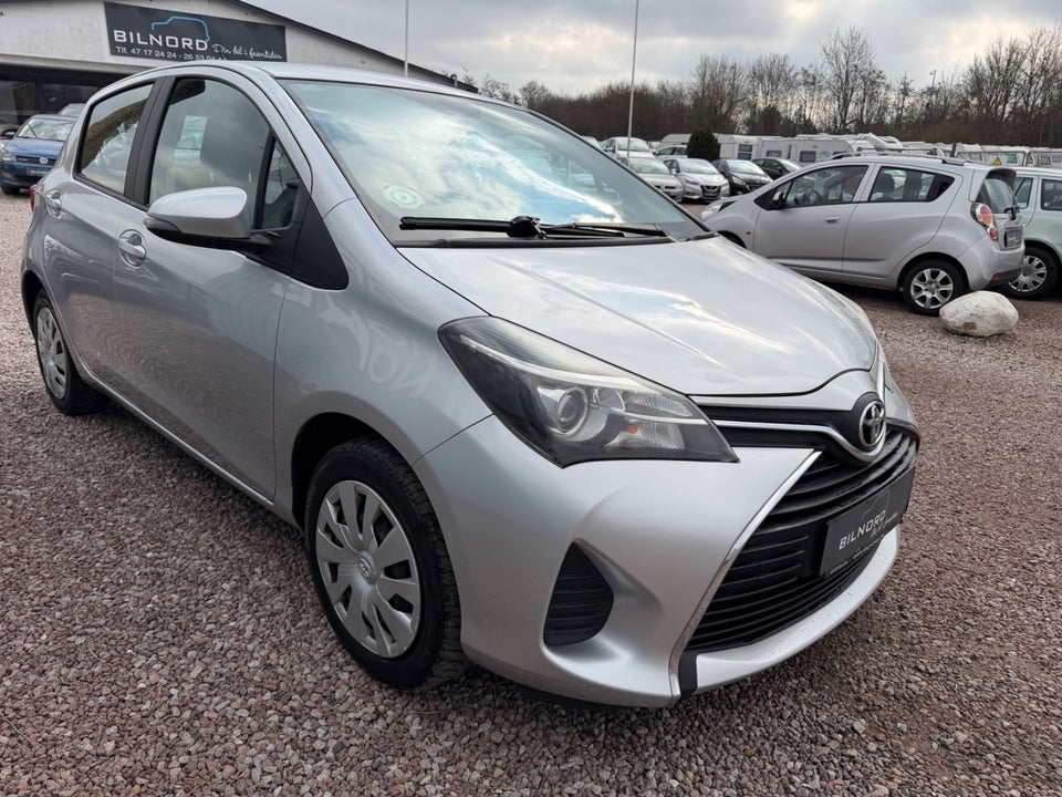 Toyota Yaris 1,3 VVT-i T2 5d