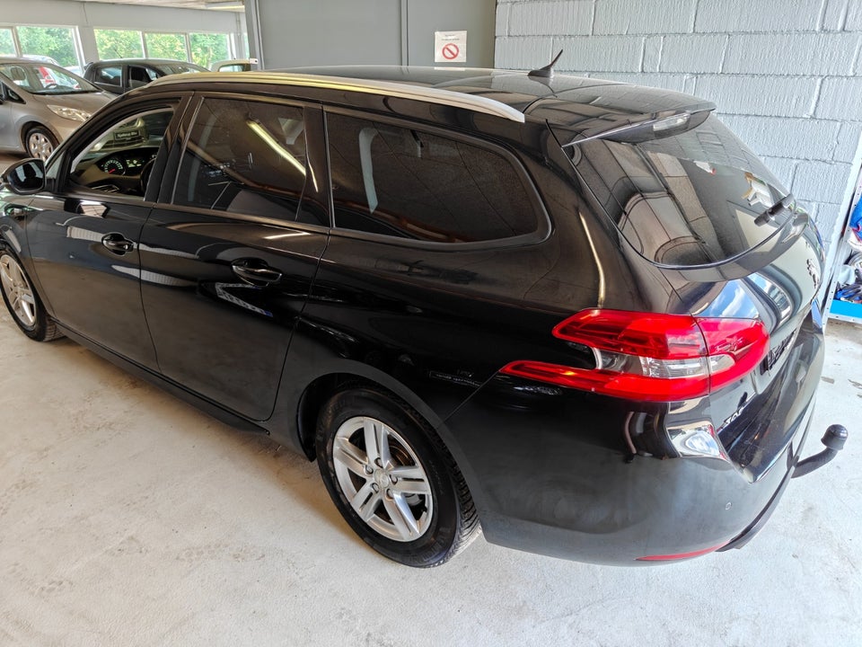 Peugeot 308 1,6 BlueHDi 120 Style Limited SW 5d