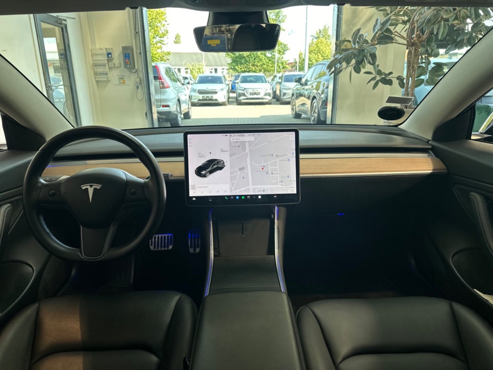 Tesla Model 3 Long Range AWD 4d