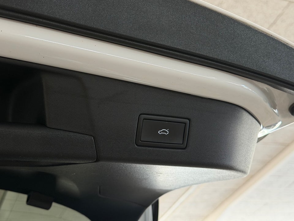 VW ID.4 77 Pro Performance Tech 5d