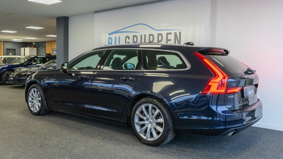 Volvo V90 2,0 D5 235 Momentum aut. AWD 5d