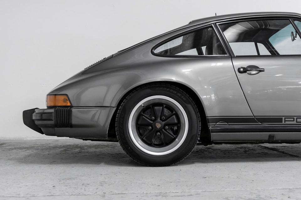 Porsche 911 3,2 Carrera Coupé 2d