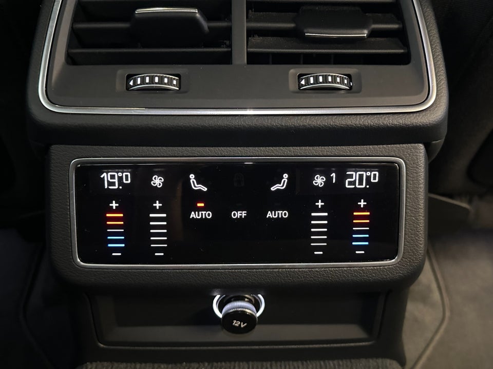 Audi A6 40 TDi S-line S-tr. 4d