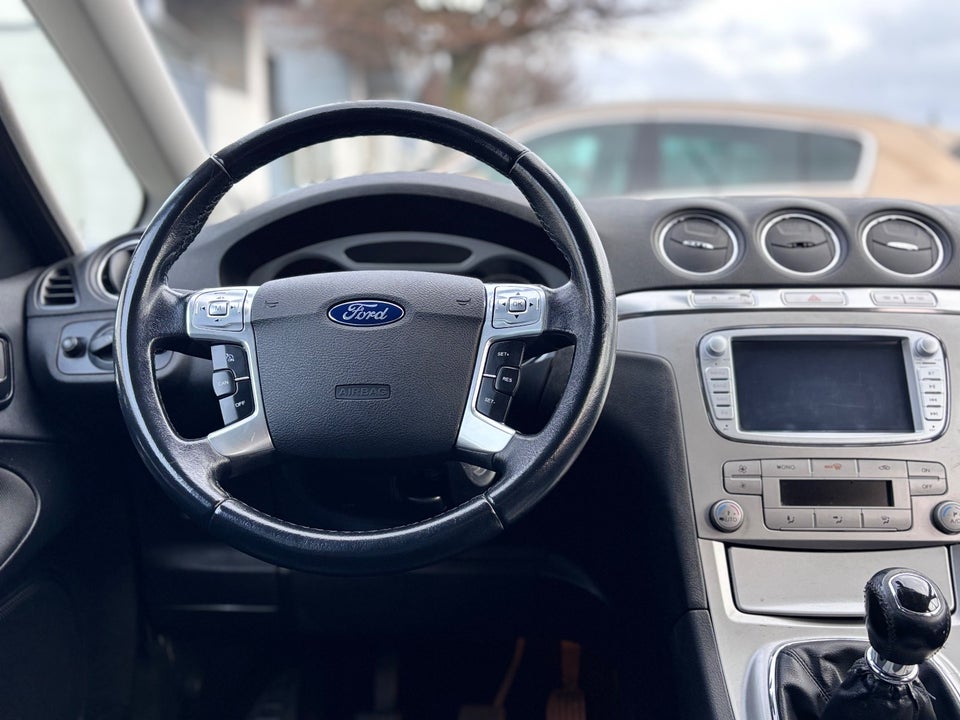 Ford S-MAX 2,5 20V Turbo Titanium 5d