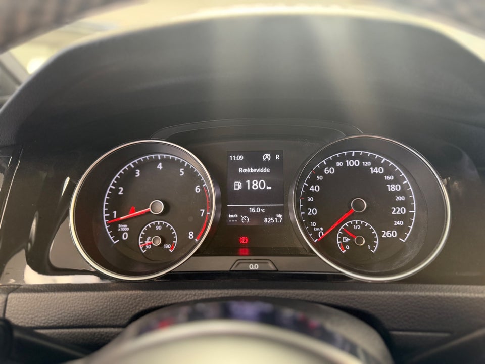 VW Golf VII 1,5 TSi 150 R-line Variant DSG 5d