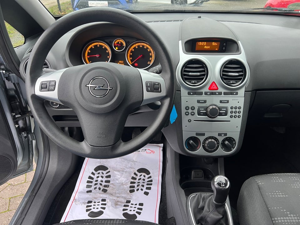 Opel Corsa 1,0 12V Enjoy 5d