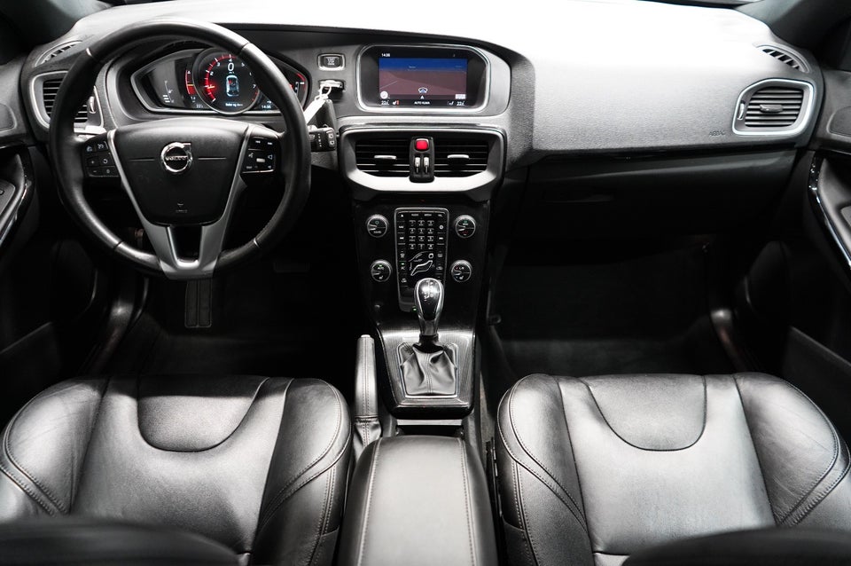 Volvo V40 1,5 T3 152 Dynamic Edition aut. 5d