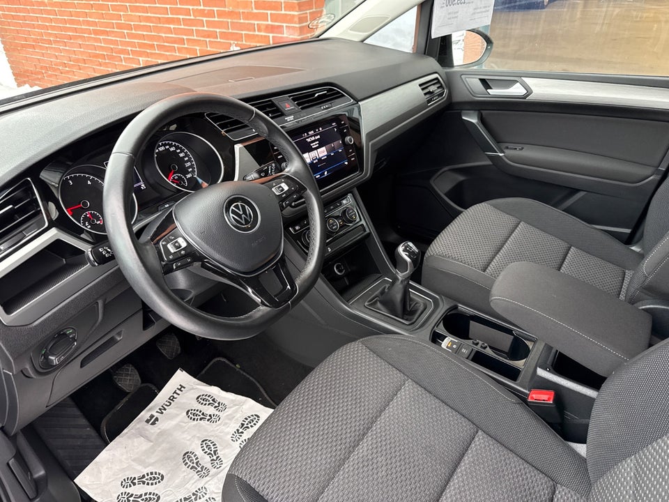 VW Touran 2,0 TDi 122 Comfortline Van 5d