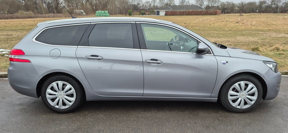 Peugeot 308 1,6 BlueHDi 120 Allure SW EAT6 5d