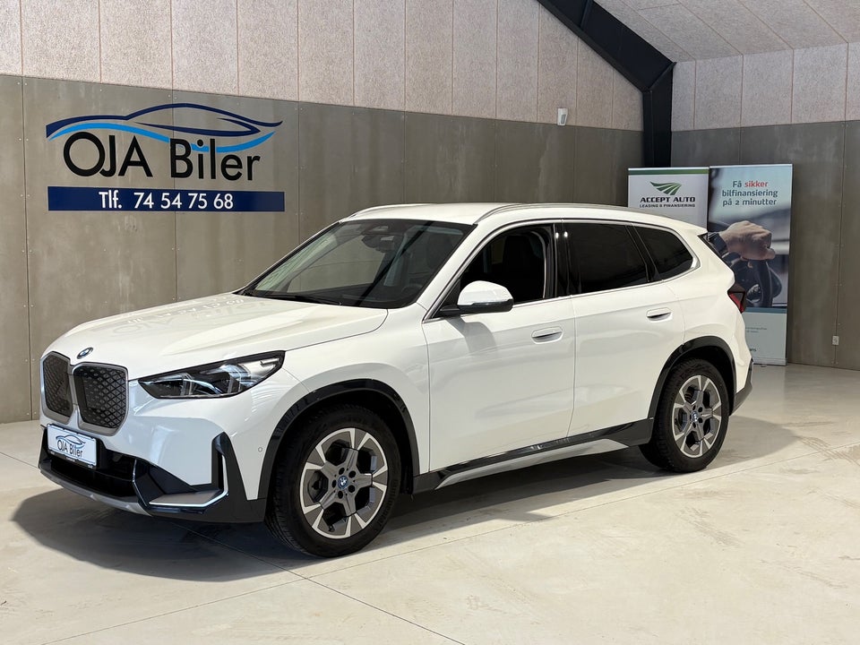 BMW iX1 eDrive20 X-Line 5d