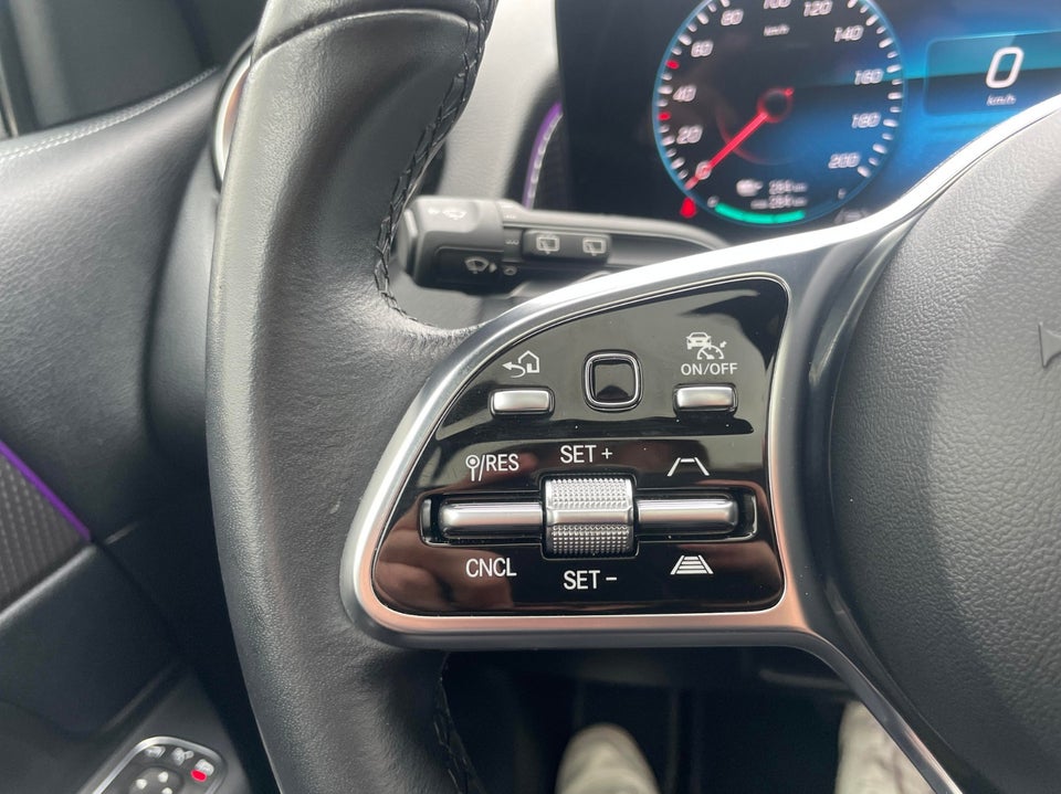 Mercedes EQB300 4Matic 7prs 5d