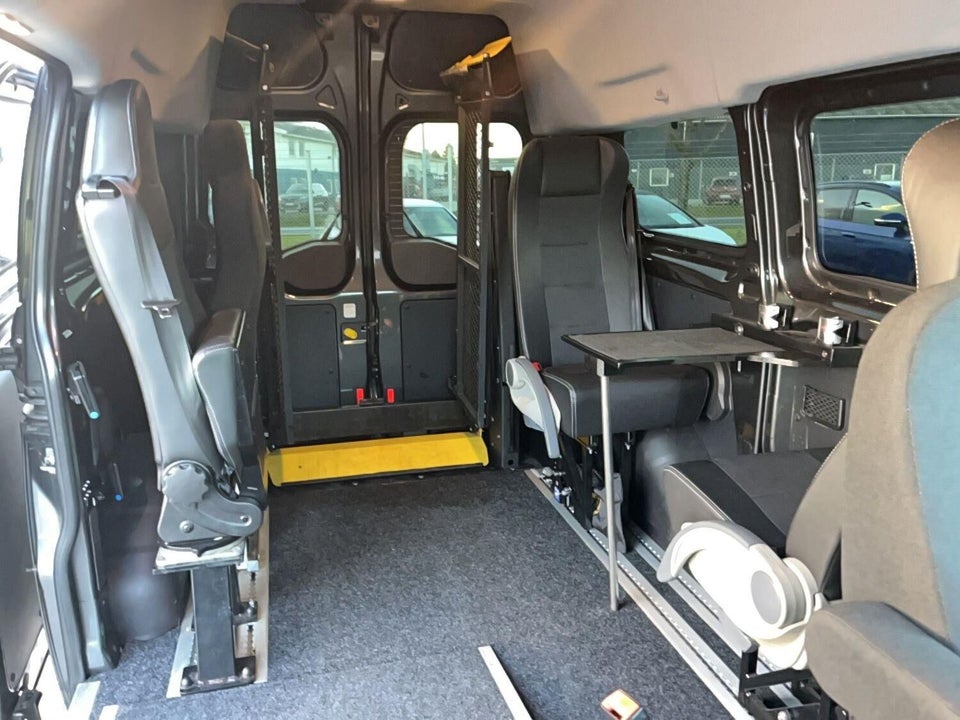 Ford Transit Custom Kombi 310L 2,0 TDCi 130 Ambiente aut.