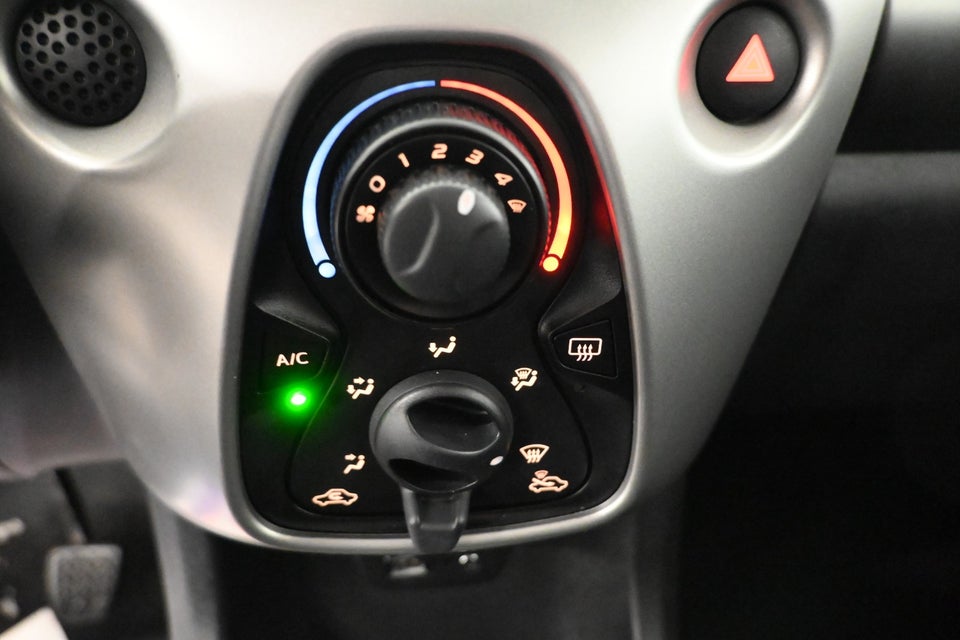 Toyota Aygo 1,0 VVT-i x-black II 5d