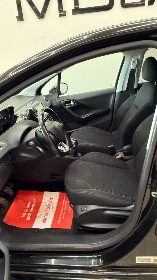 Peugeot 208 1,2 VTi 82 Active 5d