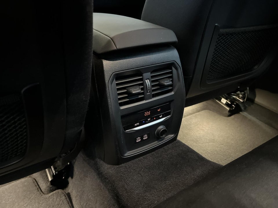 BMW 320d 2,0 Touring Connected aut. 5d