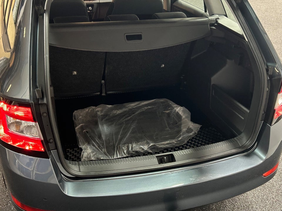 Skoda Fabia 1,0 TSi 110 Ambition Combi DSG 5d