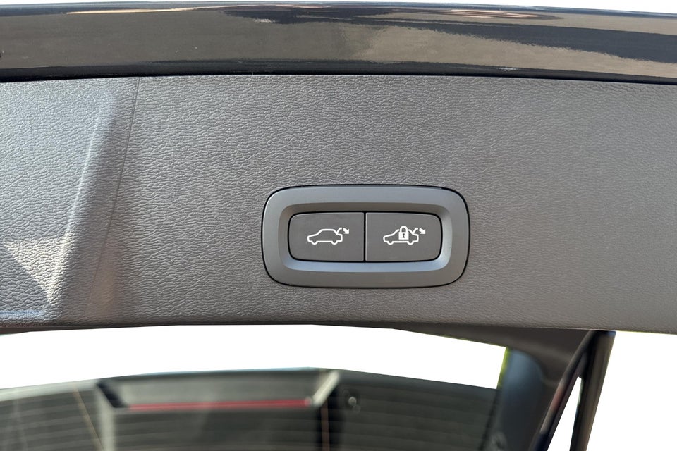 Volvo EX40 Standard Range Plus 5d