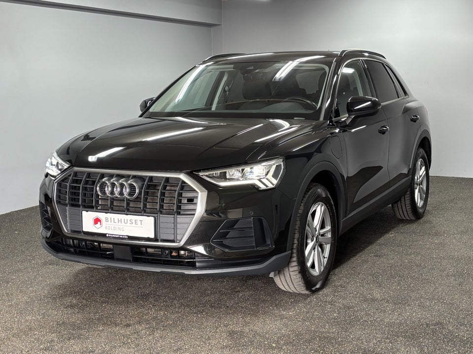 Audi Q3 45 TFSi e Attitude plus S-tr. 5d