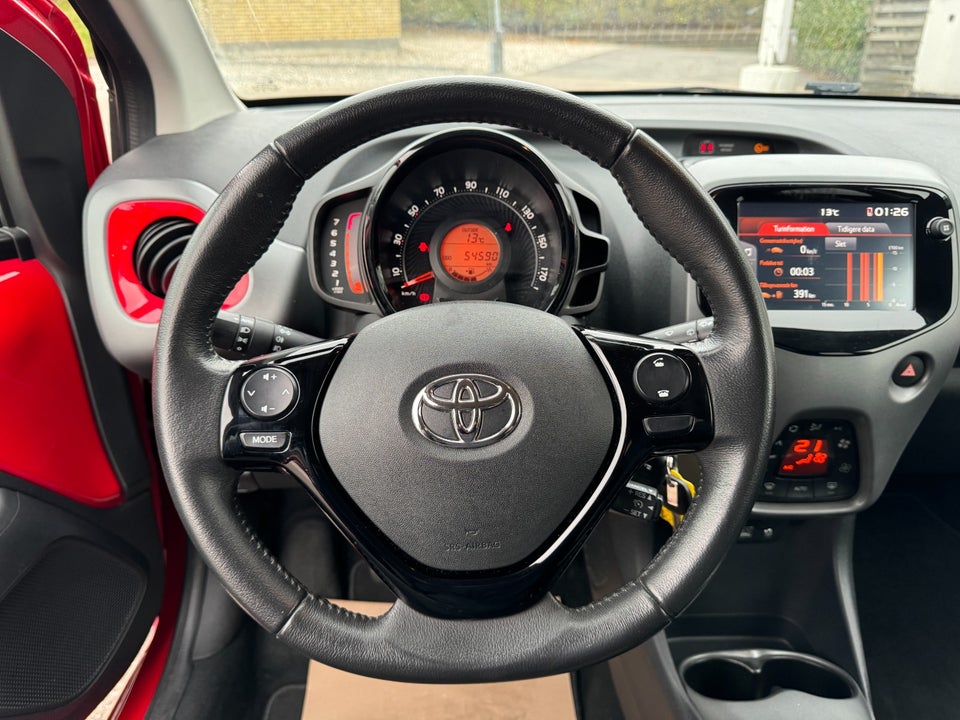 Toyota Aygo 1,0 VVT-i x-press 5d