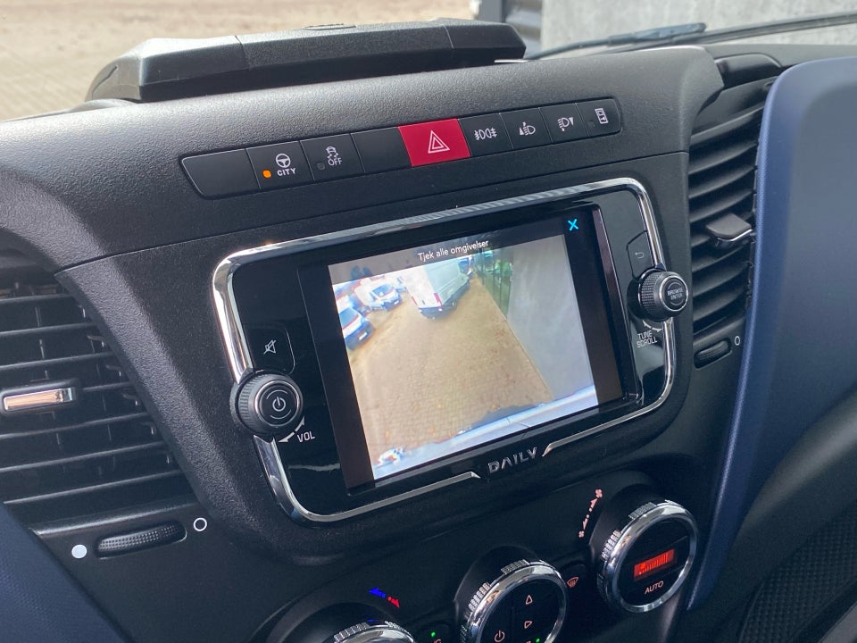 Iveco Daily 2,3 35S16 12m³ Kølevogn AG8