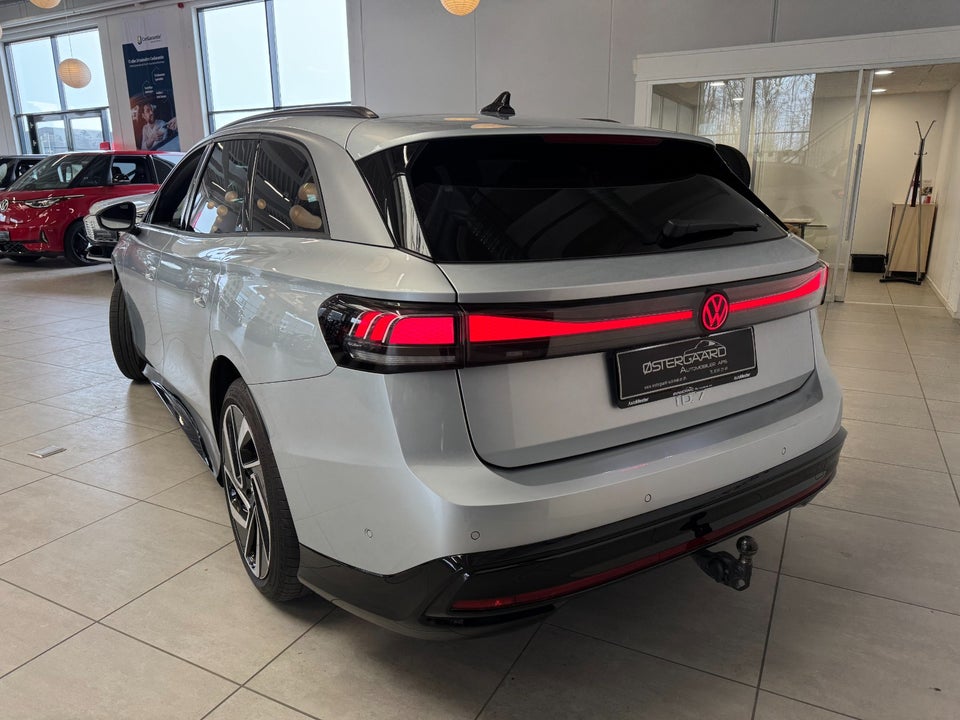 VW ID.7 77 Style+ Tourer 5d