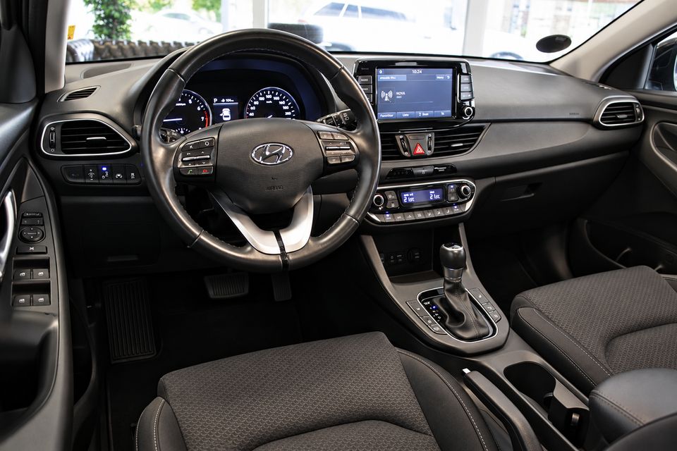 Hyundai i30 1,4 T-GDi Premium stc. DCT 5d