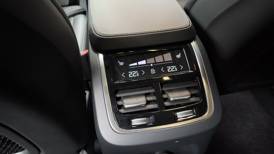 Volvo XC90 2,0 T8 ReCharge Ultimate Dark aut. AWD 7prs 5d