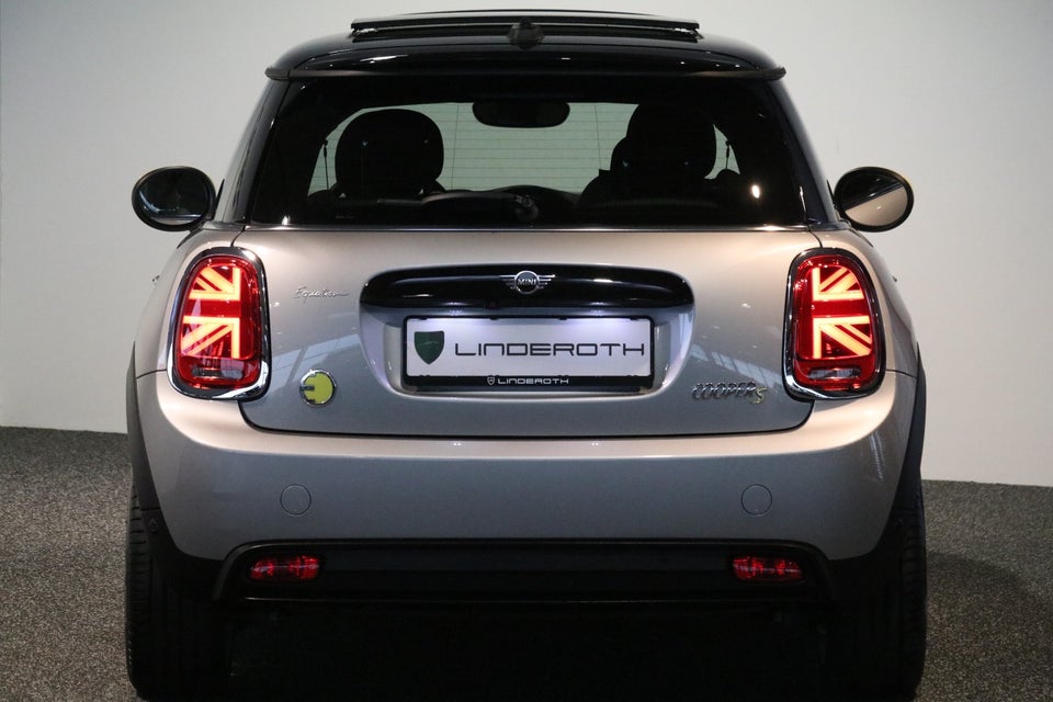 MINI Cooper SE Classic Trim 3d