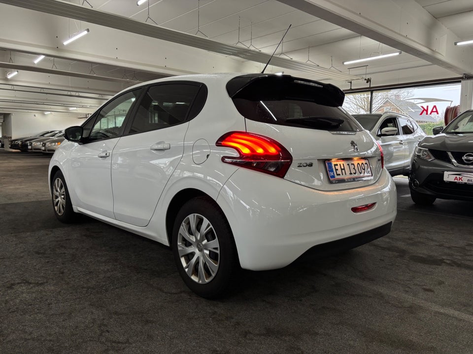 Peugeot 208 1,6 BlueHDi 100 Allure Sky 5d