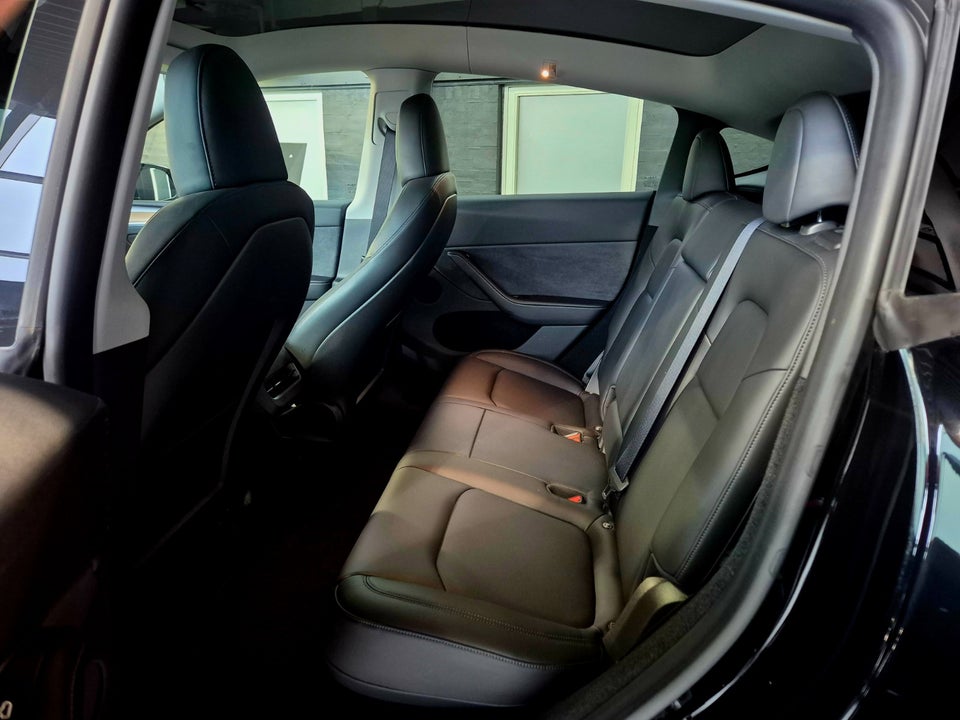 Tesla Model Y Long Range RWD 5d