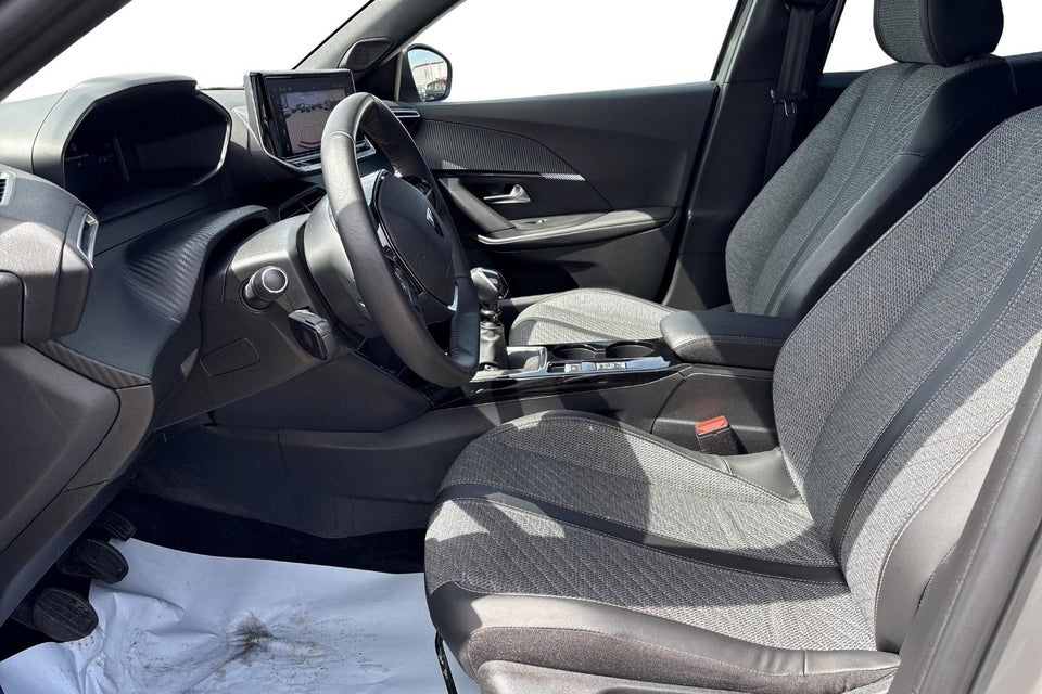 Peugeot 2008 1,2 PureTech 100 Allure 5d