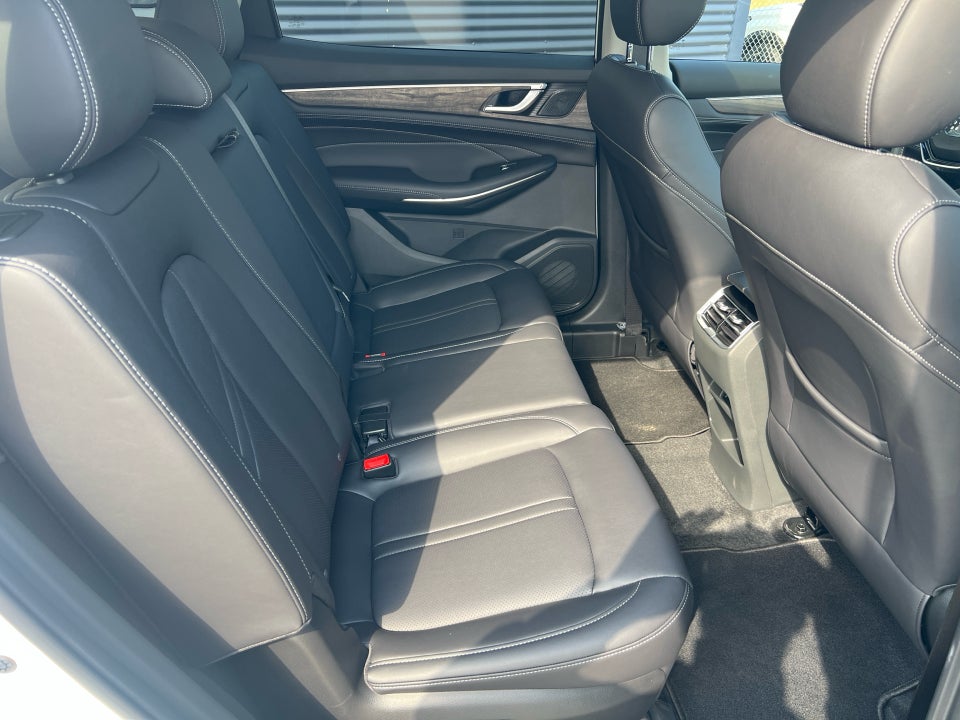 Navor E5 1,5 PHEV Rock 5d