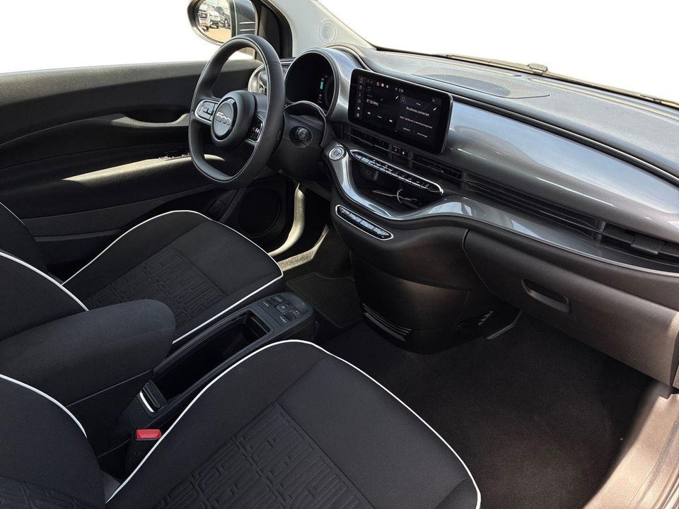 Fiat 500e 42 Icon 3d