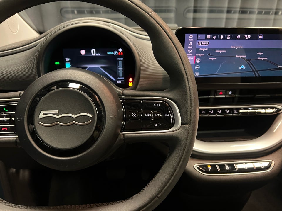 Fiat 500e 42 Icon Plus 3d