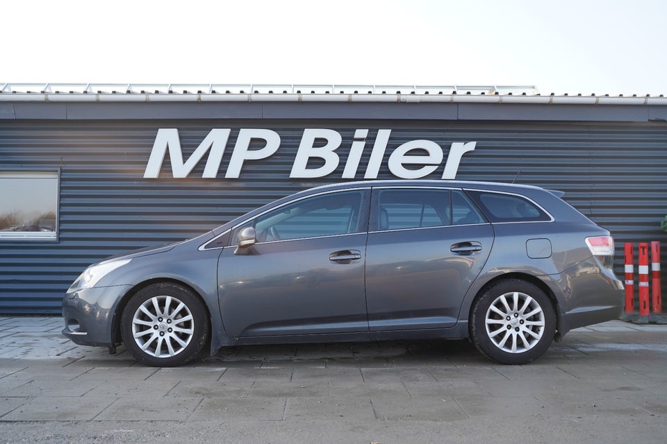 Toyota Avensis 2,0 D-4D T3 stc. 5d