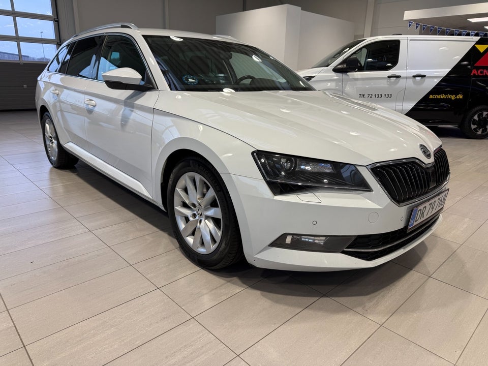 Skoda Superb 2,0 TDi 150 Style Combi 5d