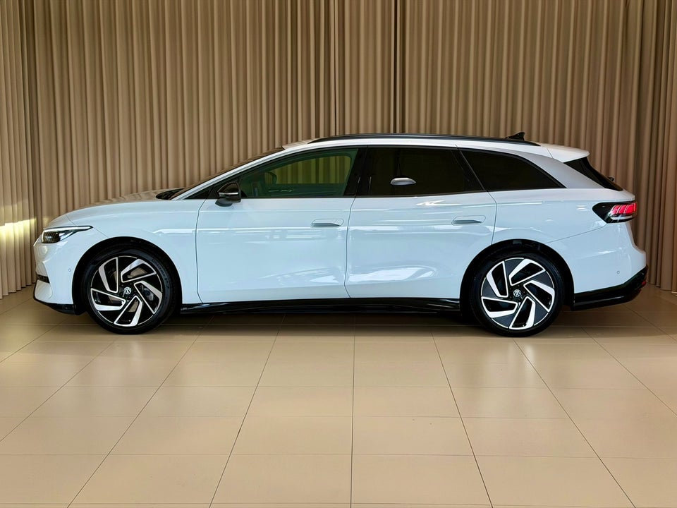 VW ID.7 77 Pro Tourer 5d